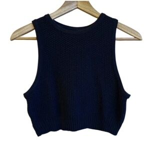 DECADE STUDIO Cropped Knit Top